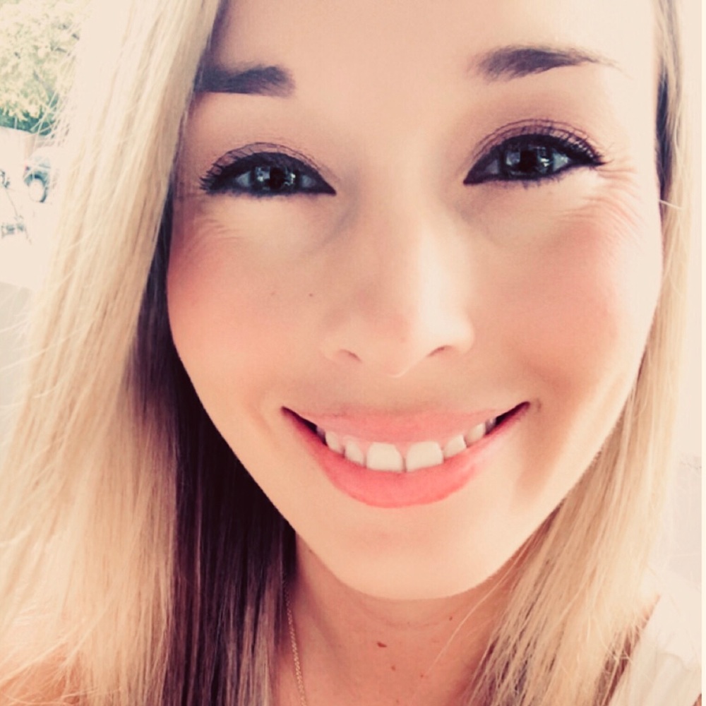 Meet your Posher, Alyssa